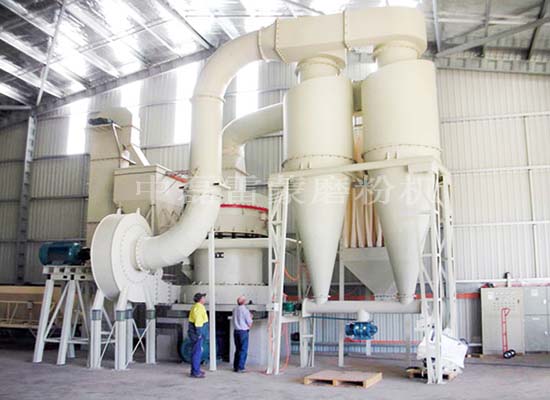 福建雷蒙磨粉機客戶現(xiàn)場